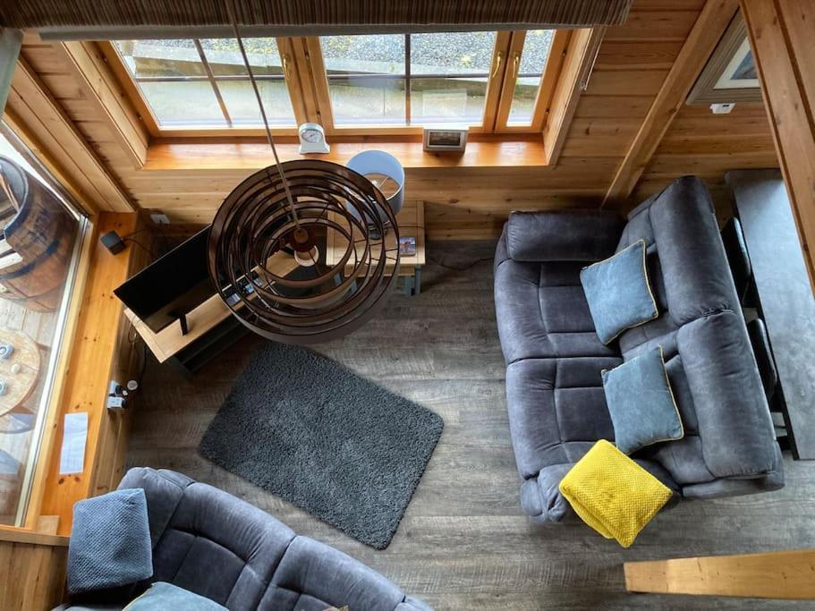 Red Squirrel Log Cabin With Hot Tub كيث المظهر الخارجي الصورة